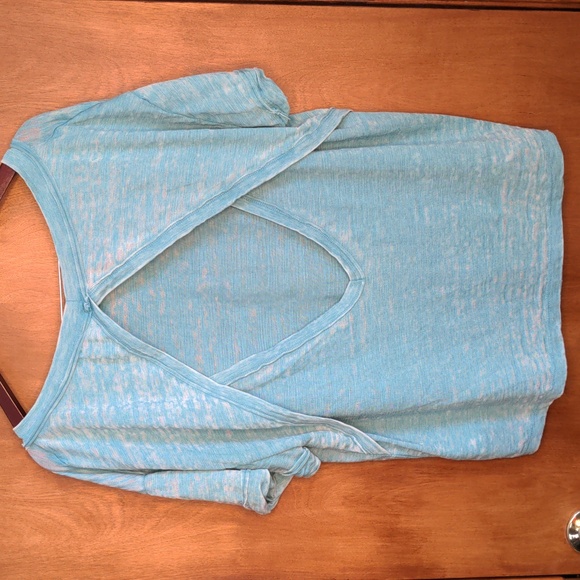We The Free Viola Open Back Tee in Open Waters Size Medium - Picture 4 of 8